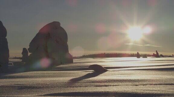 空旷而令人惊叹的雪景