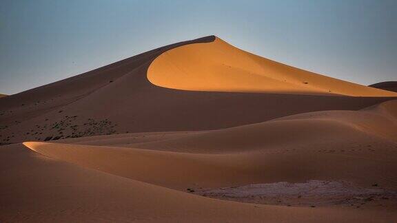 ErgChigaga沙丘位于摩洛哥的撒哈拉沙漠