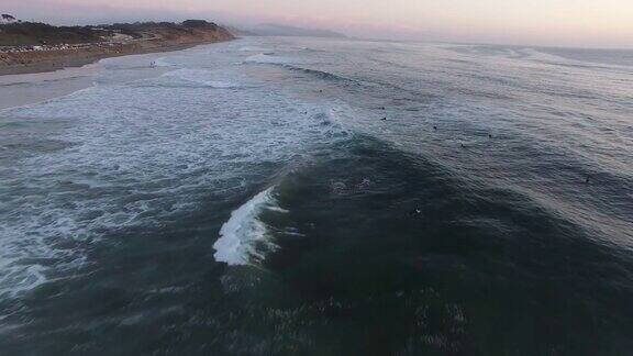 飞越旧金山海洋海滩上空