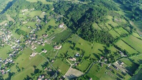 从空中俯瞰法国的村庄Siorac-en-Périgord