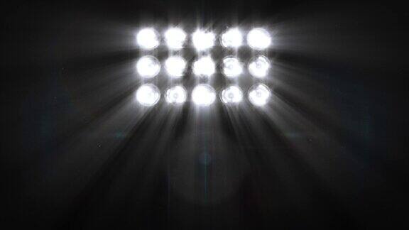 体育场的泛光灯有声音白色灯闪烁