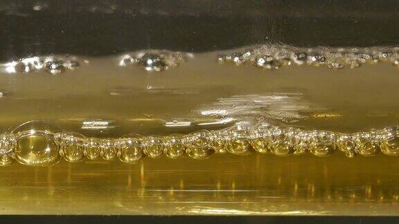 透明水油管