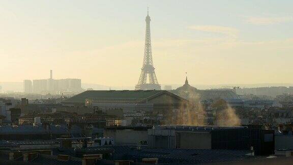 法国日落巴黎著名的画廊老佛爷屋顶城市景观埃菲尔铁塔全景4k