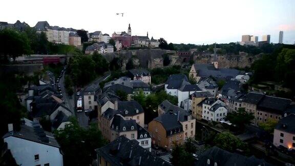 摇摄:黄昏时的卢森堡古城