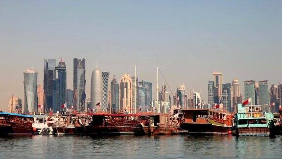 卡塔尔三角帆港和多哈的