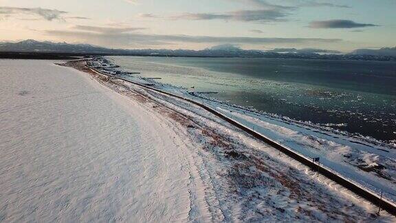 冬季无人机在北海道东部南脉的公路旅行