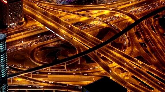 阿联酋迪拜市内夜间交通繁忙