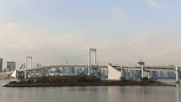 延时:日本东京彩虹桥的鸟瞰图