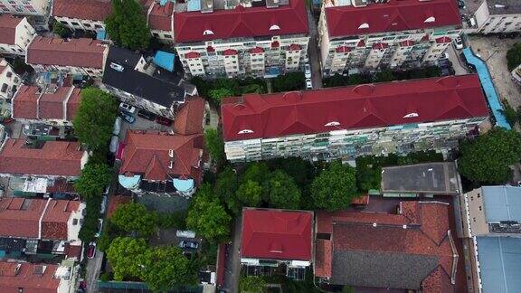中国上海传统红屋顶社区住宅鸟瞰图