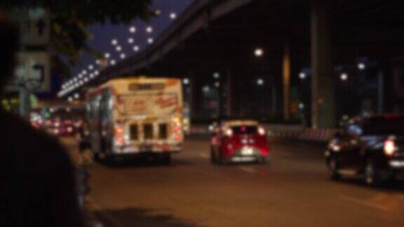 泰国交通巴士和汽车在城市模糊模式