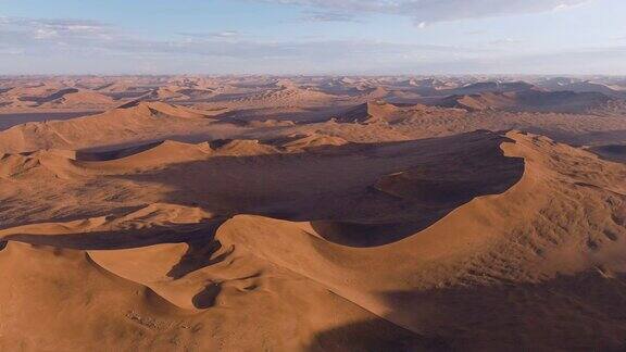 干旱气候变化气候危机全球变暖壮观的史诗般的空中特写拍摄纳米布沙漠无尽的沙丘
