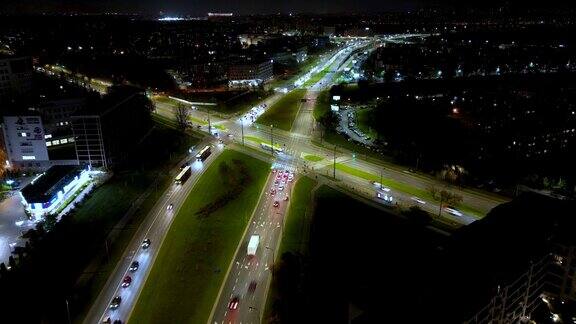 4K高速公路、高速公路和高速公路交叉口的时间延时夜间交通