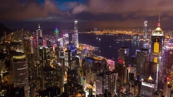 香港摩天大楼和城市景观在夜间的超级坍塌