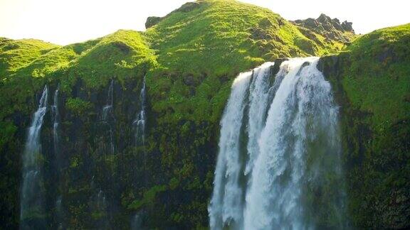 冰岛Seljalandsfoss瀑布慢镜头