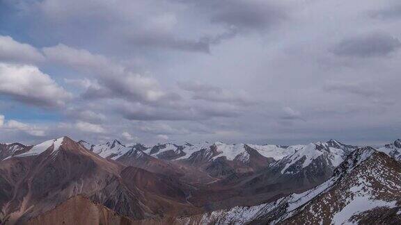 山峰云早晨山时间流逝