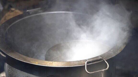 锅里沸腾的4k蒸汽
