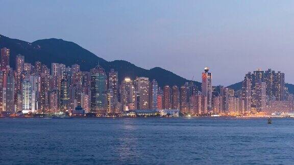 时光流逝:暮光观香港现代城市商务区-香港城市的高楼大厦