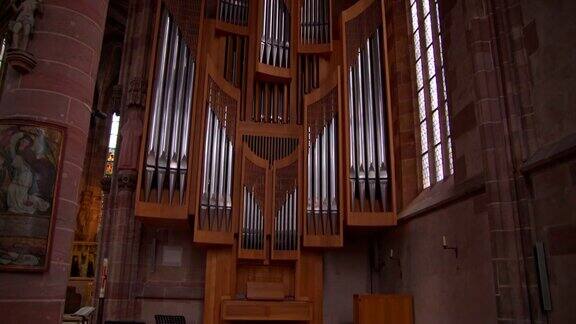 教堂里的管风琴