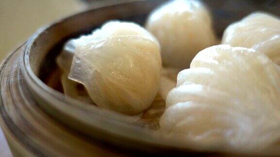 竹碗蒸鲜中国白皮饺子