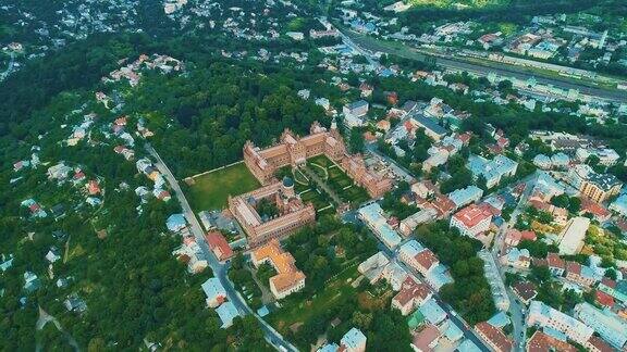 鸟瞰图乌克兰最古老的大学之一切尔尼夫茨国立大学
