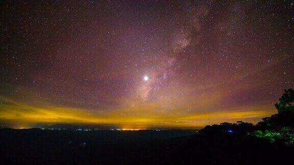 恒星延时银河系在夜空中移动