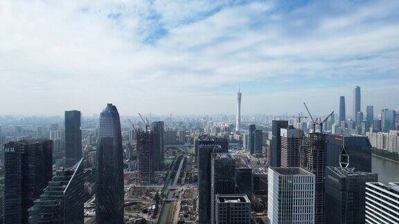 向上倾斜看广州琶洲的摩天大楼