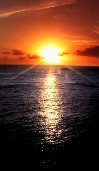 海洋日落垂直高清