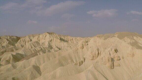 全景式的沙漠山脉沙地和广阔的干旱地带内盖夫沙漠以色列