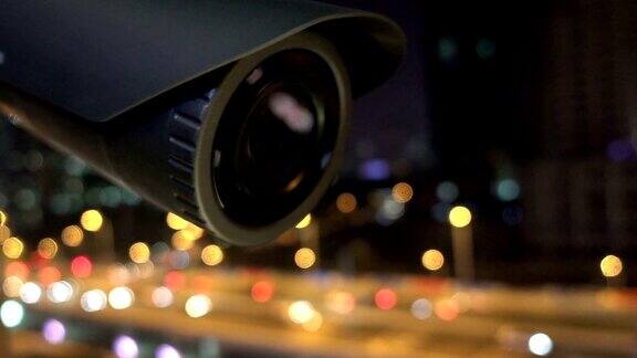 安全闭路电视摄像头监控城市夜景