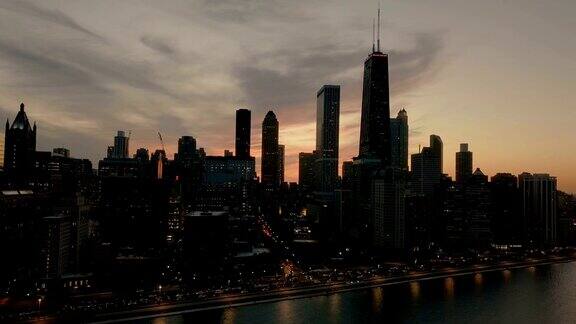 空中城市景观-日落时分的芝加哥市中心