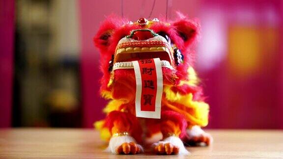 玩具中国狮子木偶正面观舞狮