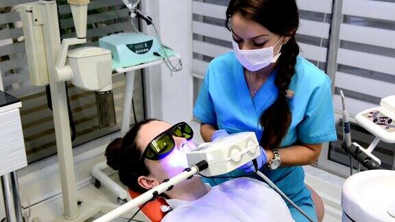 牙科诊所牙齿美白