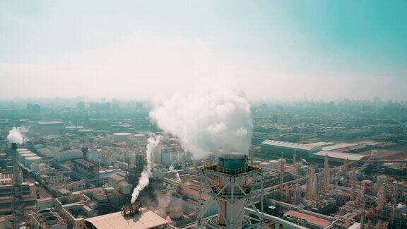鸟瞰图工业冶金厂黎明烟雾排放