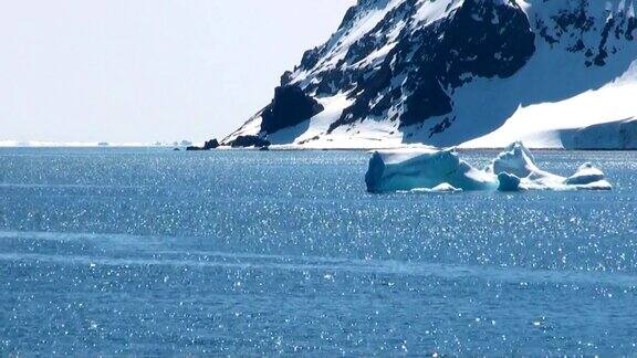 在南极洲巡航-童话般的风景
