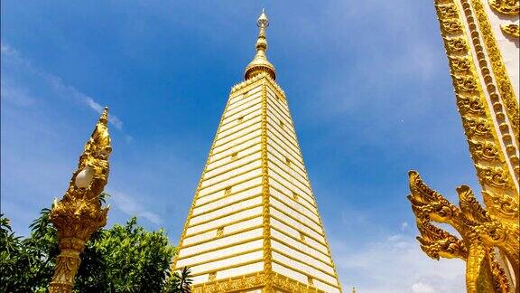 时间流逝泰国乌汶府的PhrathatNongBua寺庙