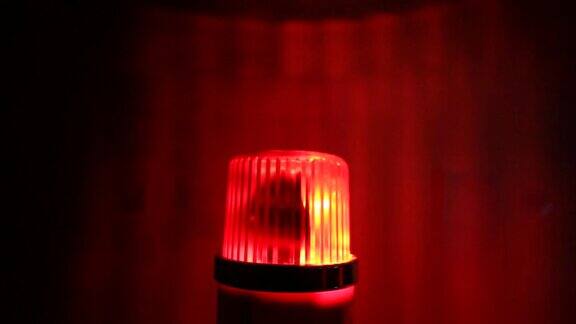 红色闪烁警报警笛-紧急服务