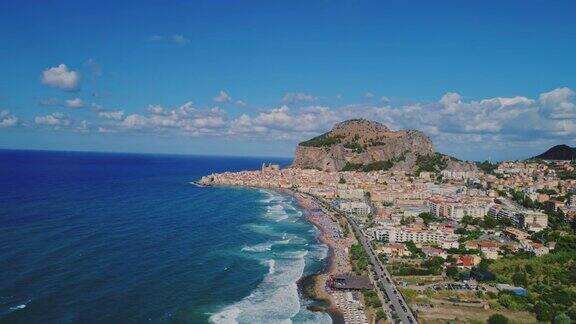 从空中俯瞰意大利西西里岛的Cefaly城