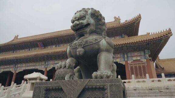 中国北京紫禁城内的大型皇家狮子雕像
