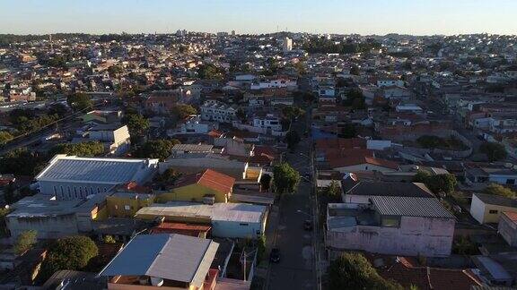 鸟瞰图伊塔奎拉-郊区社区在圣保罗巴西
