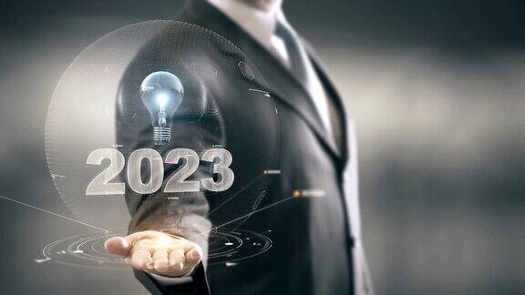 2023与灯泡概念商人手中的新技术