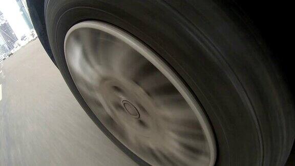 轮胎胎面对汽车车轮的看法