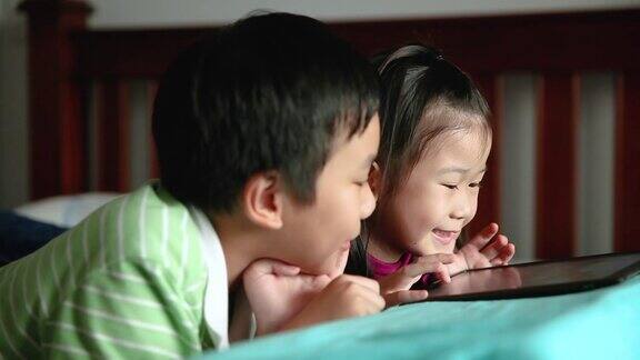 亚洲儿童使用数字平板电脑电子学习