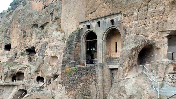 Vardzia洞穴修道院复杂的岩石雕刻山里的山洞小镇