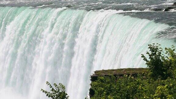 加拿大安大略省尼亚加拉大瀑布的淡水坠毁