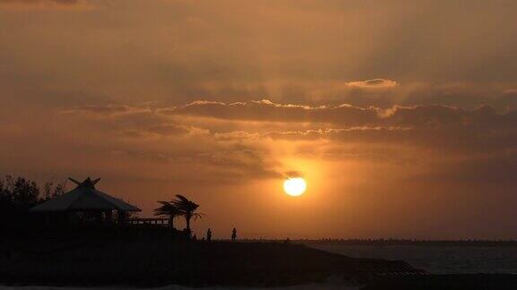 冲绳那霸美色拉公园的日落