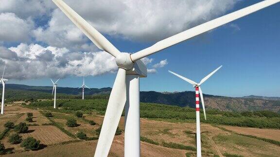 风车风力发电厂的发电机与fpv无人机