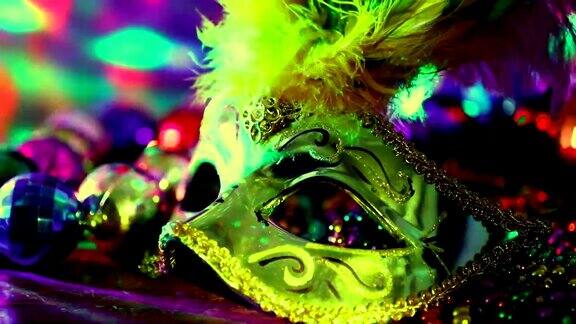狂欢节的面具和五彩缤纷的装饰