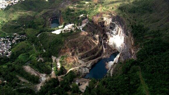 老采矿洞附近贝洛奥里藏特-鸟瞰图-米纳斯吉拉斯州巴西