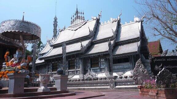 银庙(WatSrisupan)是泰国清迈省的著名地标