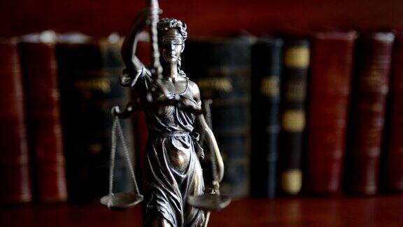 法律概念形象与正义尺度与法律书籍